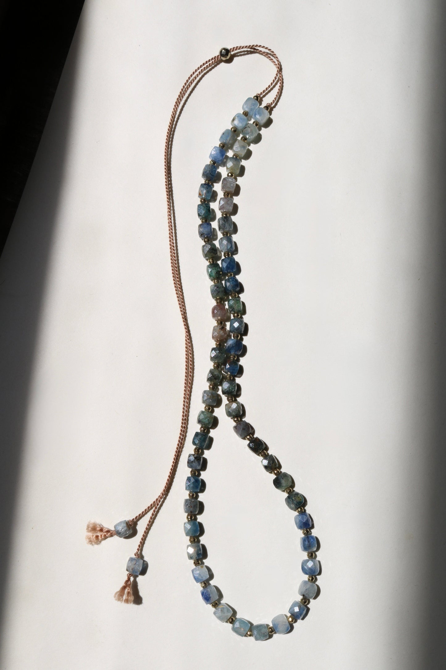 KYANITE UNFOLDING No.0104 Vibe Necklaces