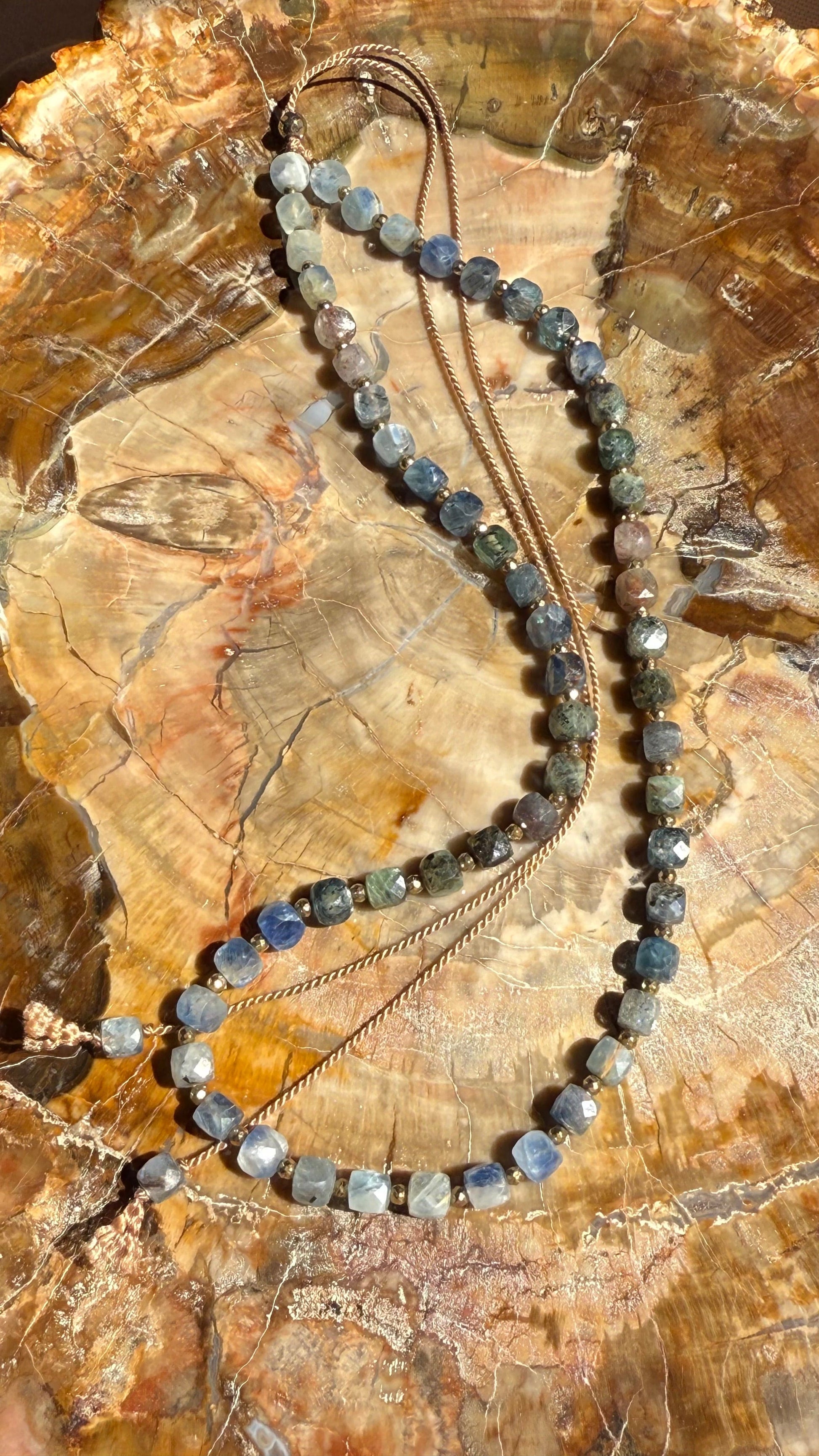 KYANITE UNFOLDING No.0104 Vibe Necklaces