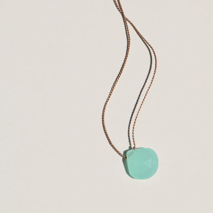 Chalcedony, Drop