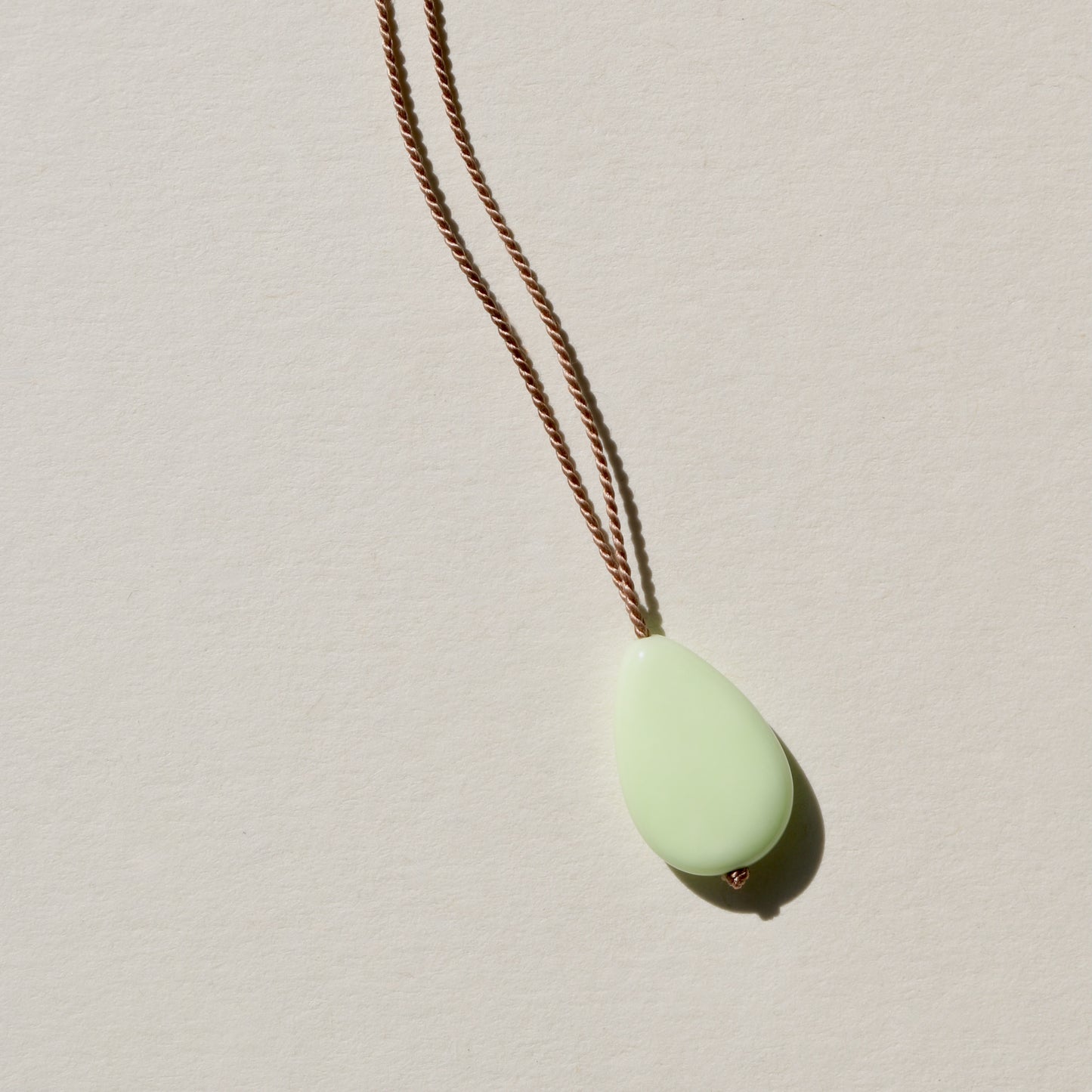 Citron Magnesite, Drop