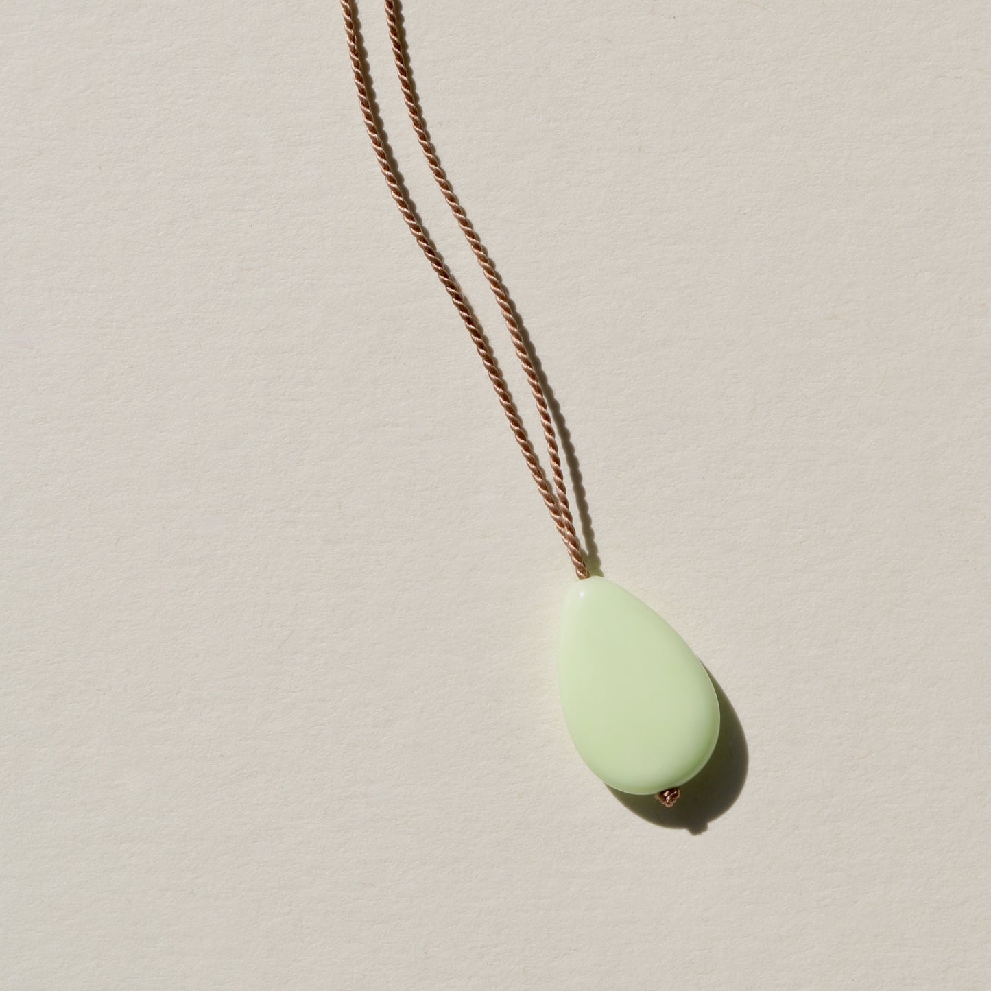 Citron Magnesite, Drop