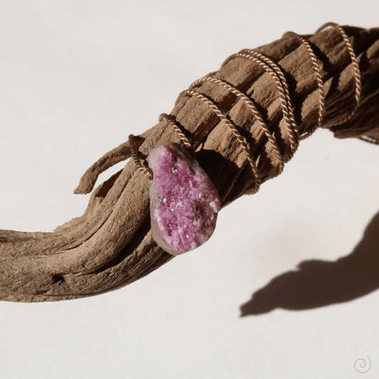 COBALTO CALCITE UNFOLDING No.0207 Vibe Necklaces