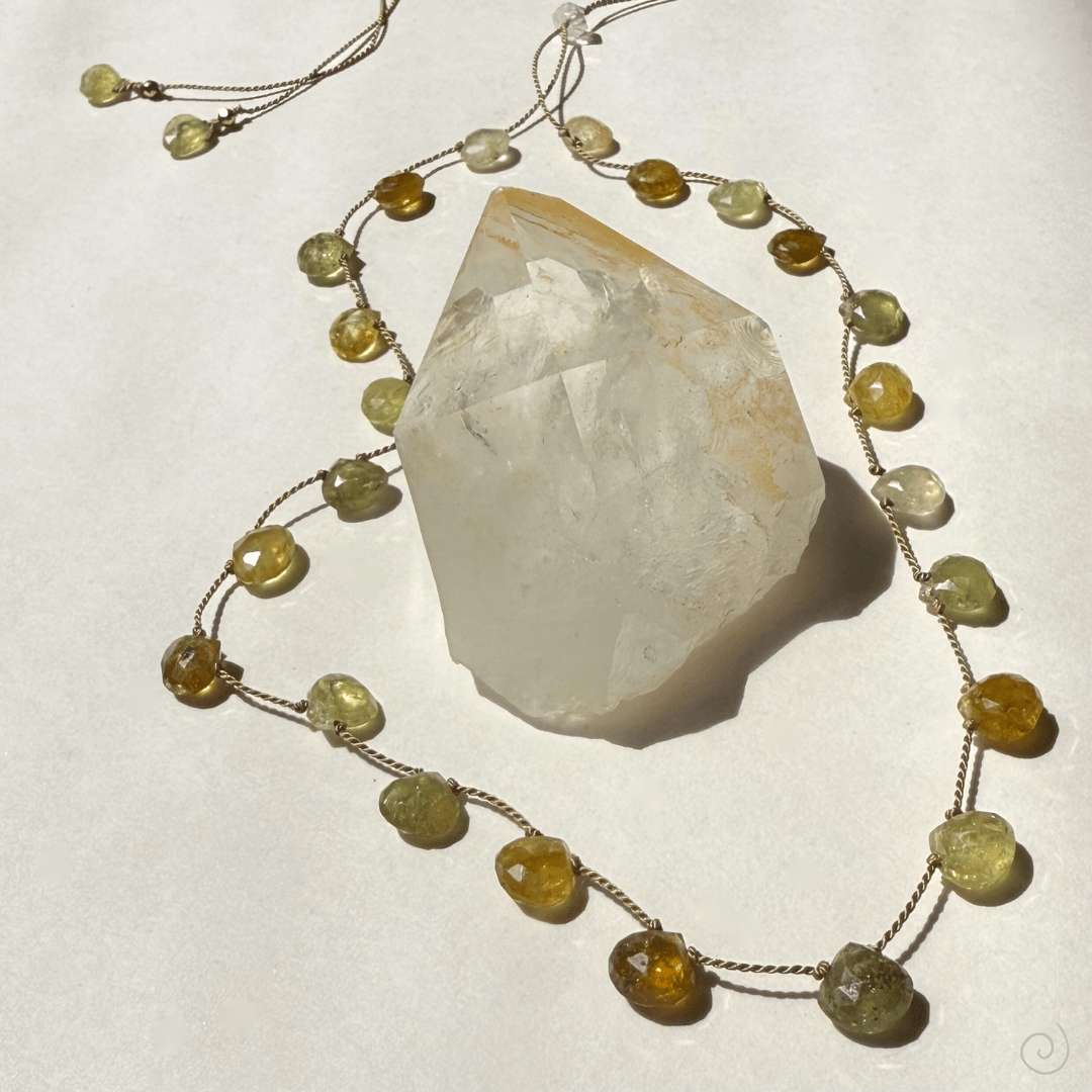 GROSSULAR GARNET UNFOLDING No.0305 Vibe Necklaces