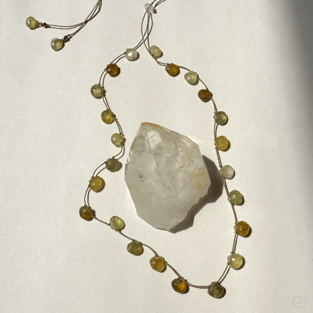 GROSSULAR GARNET UNFOLDING No.0305 Vibe Necklaces