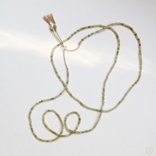 GROSSULAR GARNET UNFOLDING No.0401 Vibe Necklaces