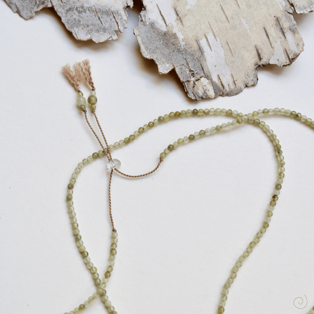 GROSSULAR GARNET UNFOLDING No.0401 Vibe Necklaces