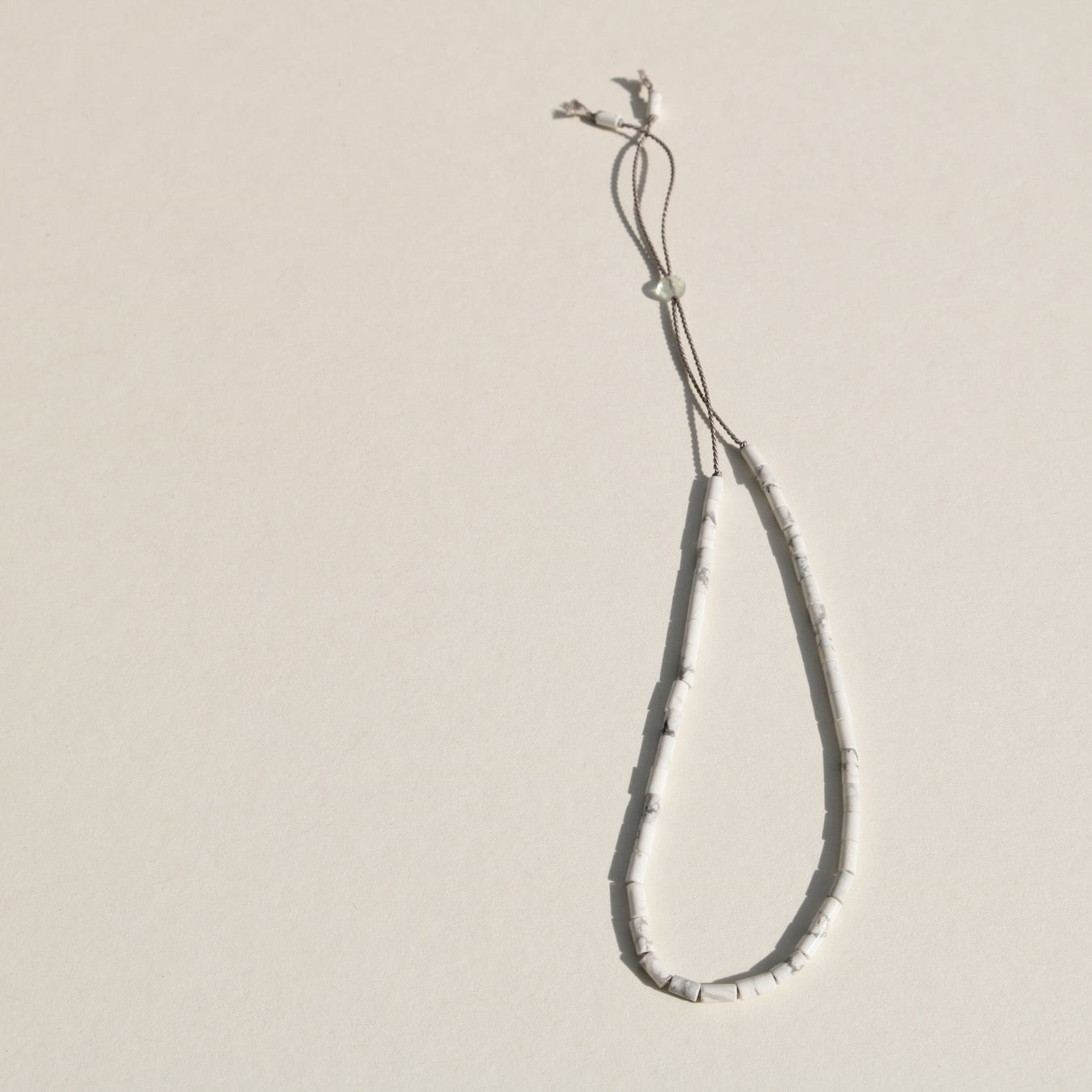 Howlite, Anklet