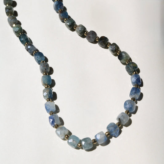 KYANITE UNFOLDING No.0104 Vibe Necklaces