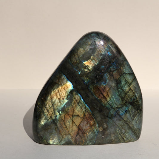 LABRADORITE GUARDIAN Vibe Specimen No.1