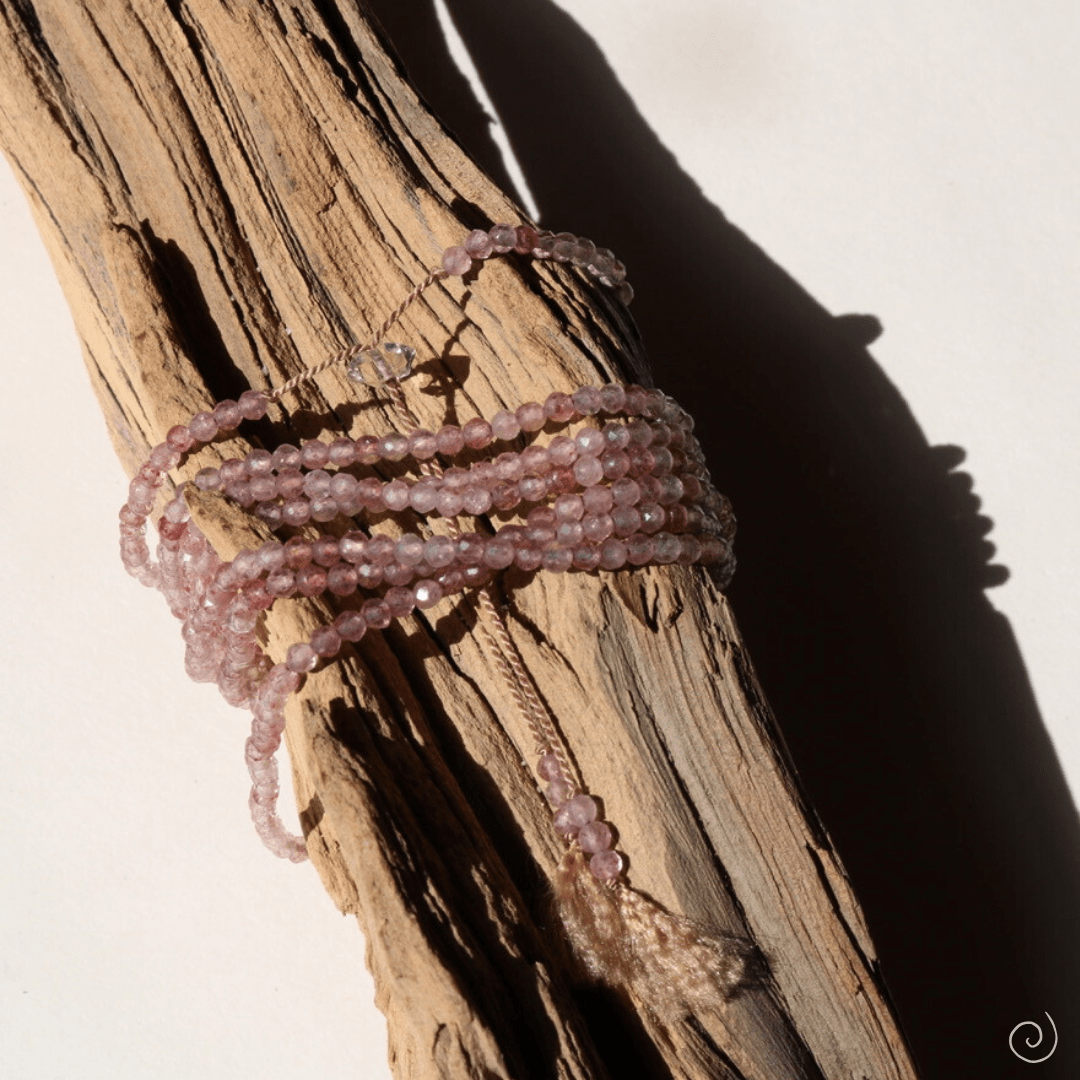 STRAWBERRY QUARTZ UNFOLDING No.0204 Vibe Necklaces