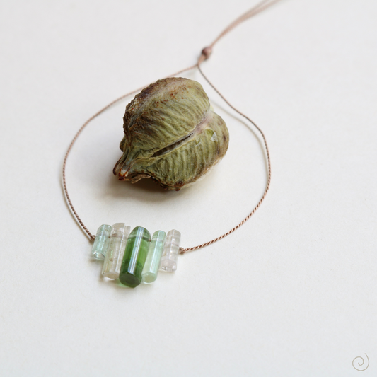 TOURMALINE UNFOLDING No.0407 Vibe Necklaces