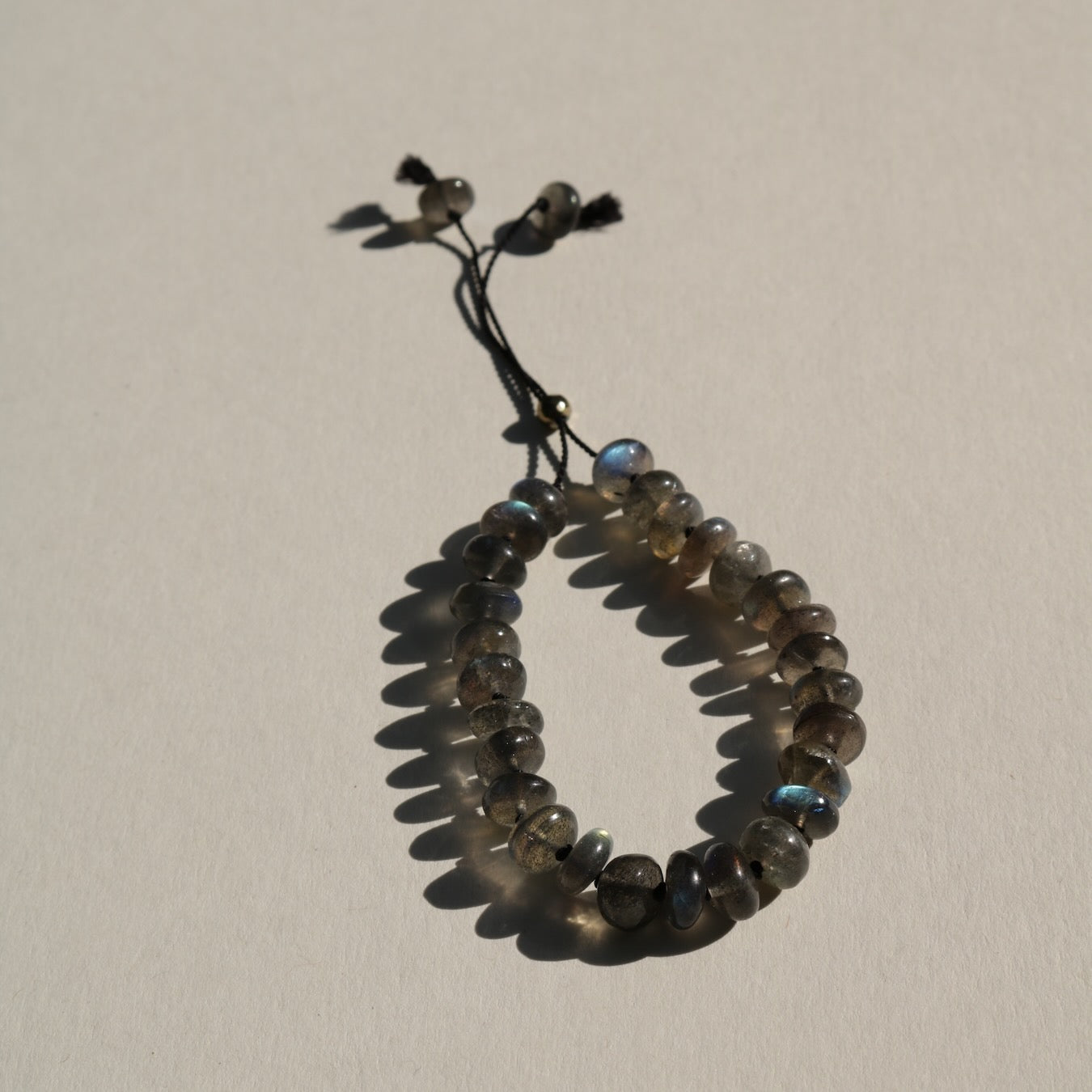 Labradorite, Pebbles Bracelet (black silk)