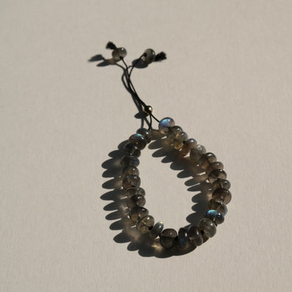 Labradorite, Pebbles Bracelet (black silk)