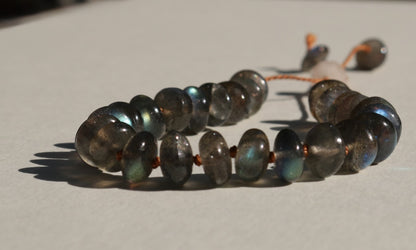 Labradorite, Pebbles Bracelet (terra silk)